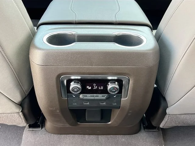 New 2026 Onyx Black GMC Elevation image 18