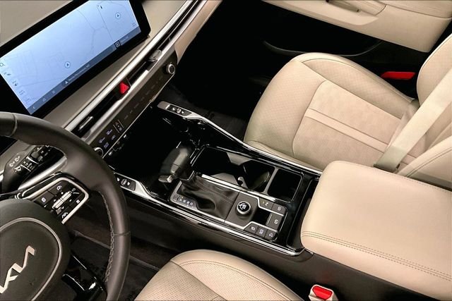 2025 Kia Sorento SX - Photo 17