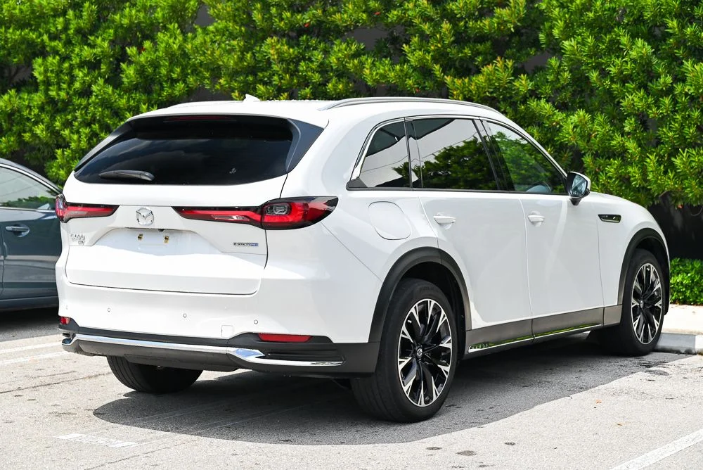 Certified Used 2024 White Mazda Premium image 4