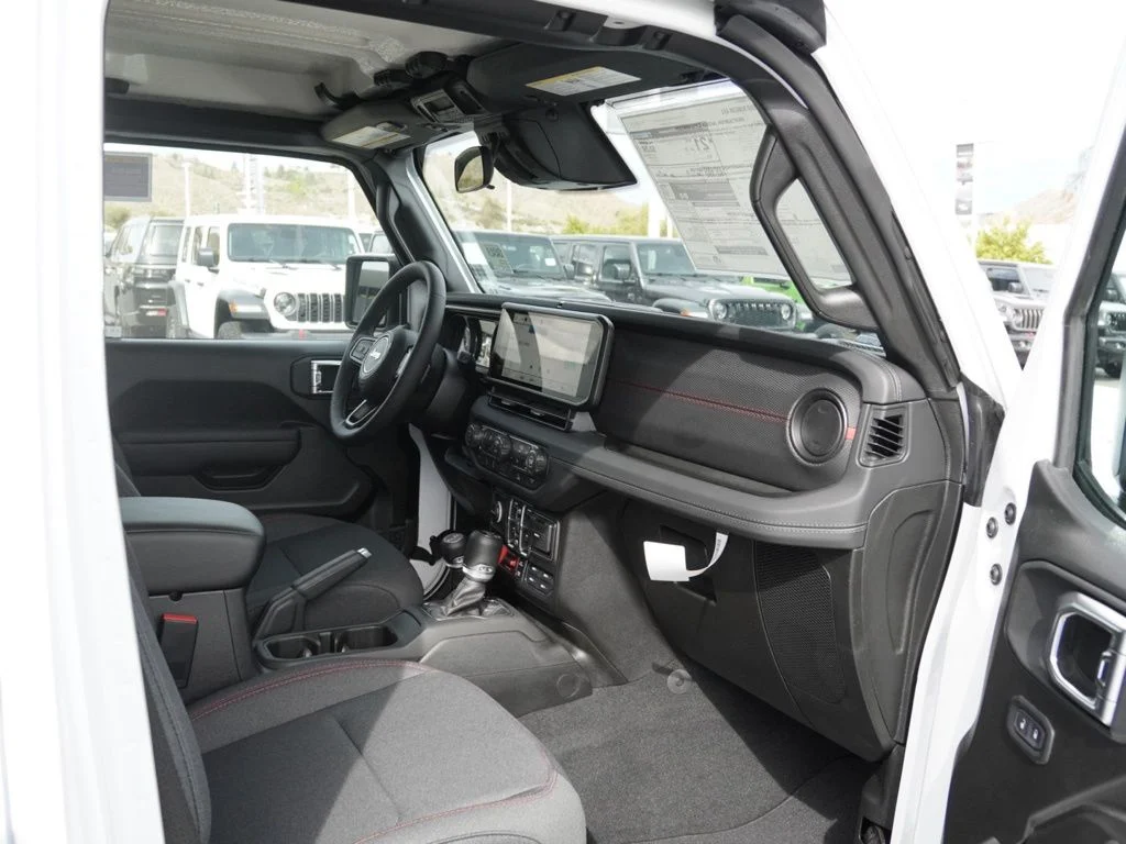 New 2026 Bright White Clear-Coat Exterior Paint Jeep Rubicon image 22