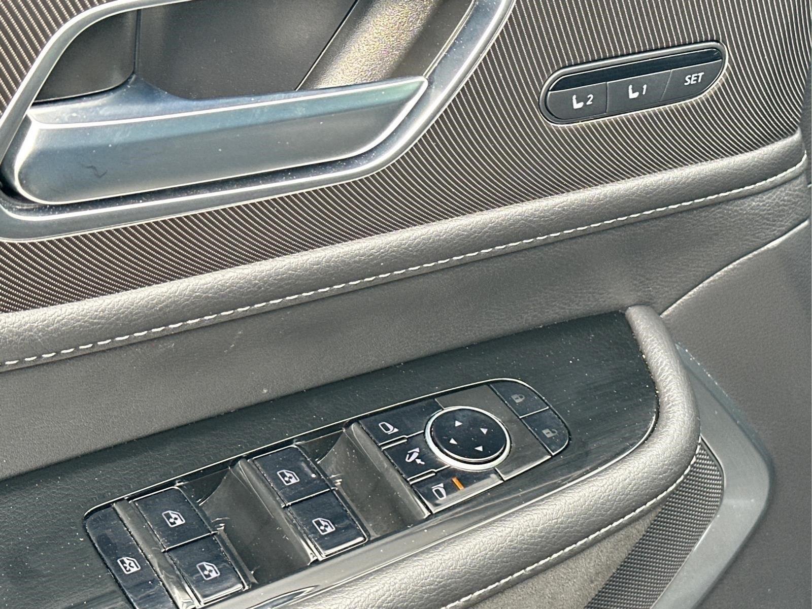 New 2026 BLACK OBSIDIAN INFINITI Luxe 4WD image 22