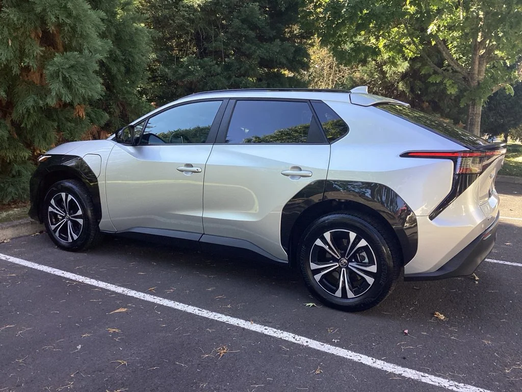 Used 2024 Silver Toyota XLE image 10