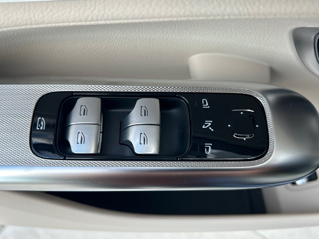 2026 Mercedes-Benz GLC Base - Photo 12