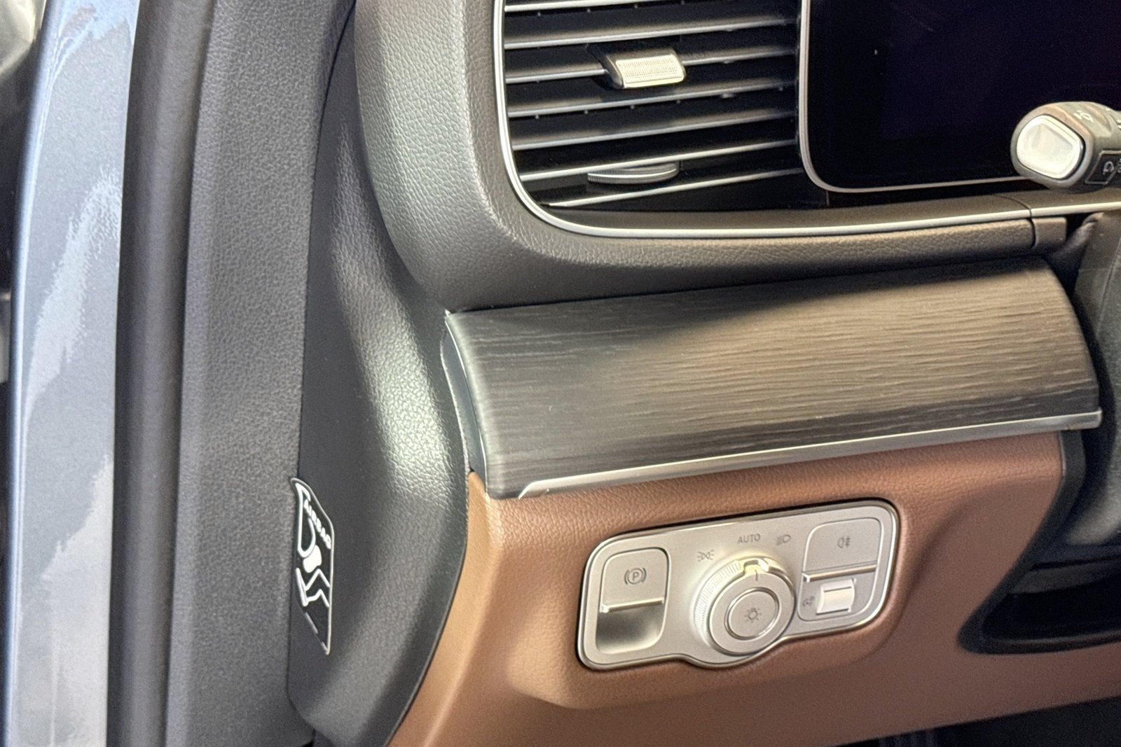 New 2026 Selenite Grey Metallic Mercedes-Benz GLE 450 image 10