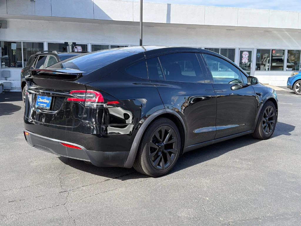 Used 2024  Tesla NA image 7