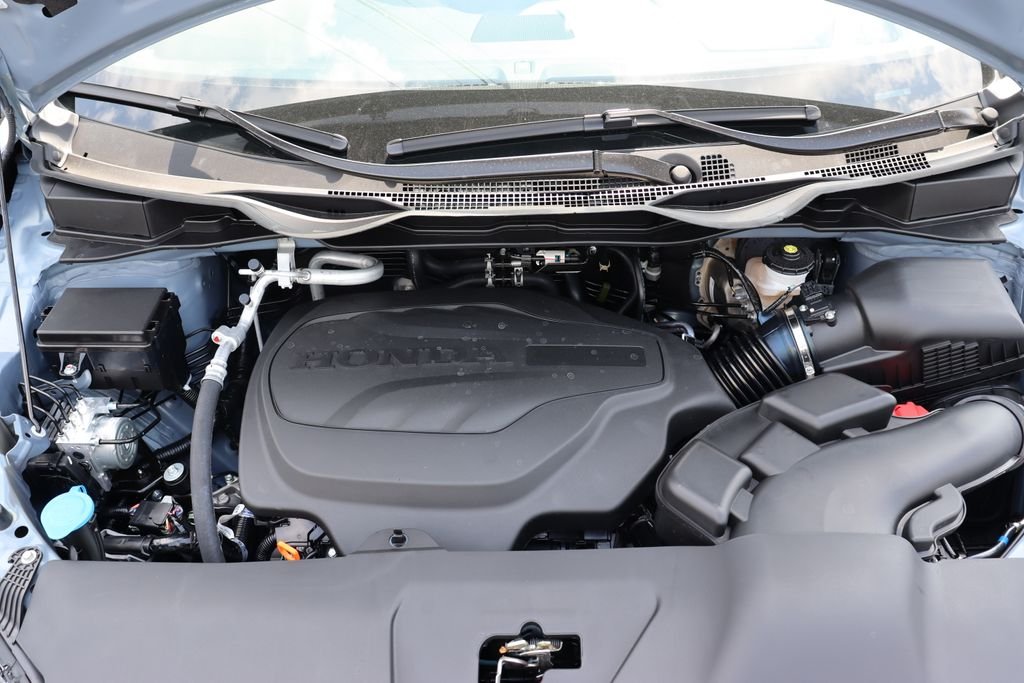 New 2026 Sonic Gray Pearl Honda Sport-L image 36
