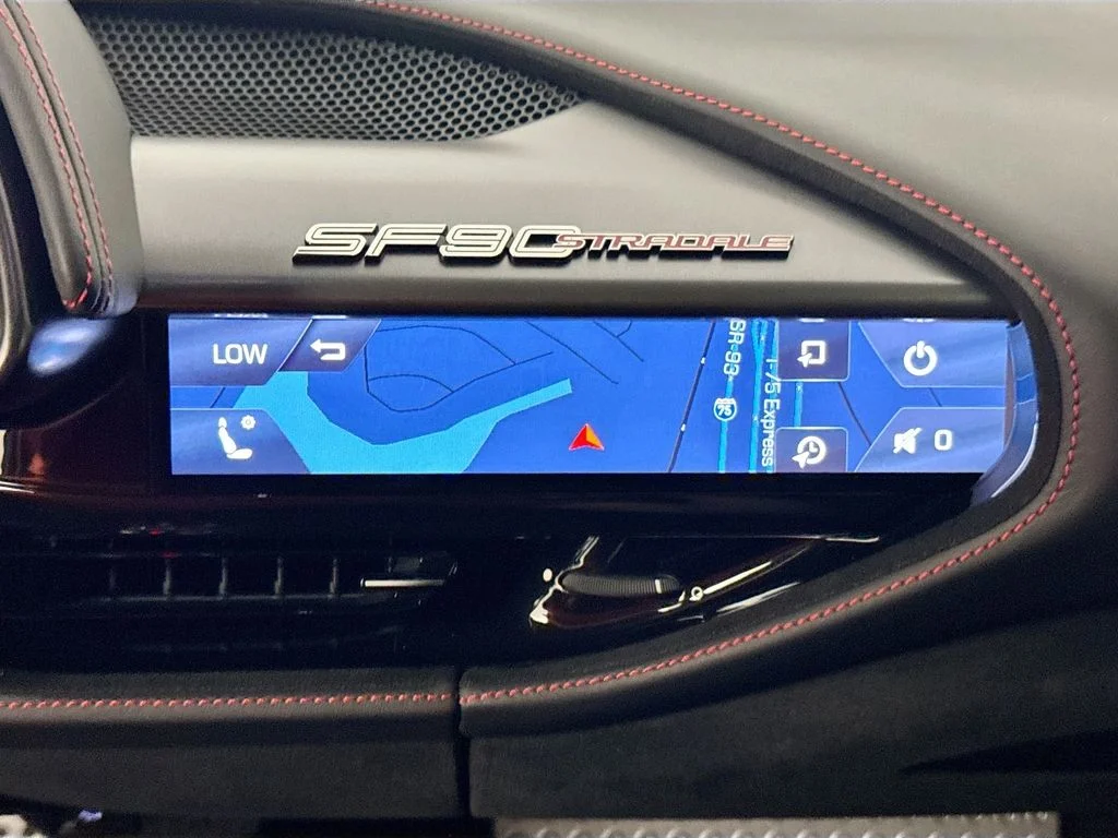 Used 2023  Ferrari  image 13