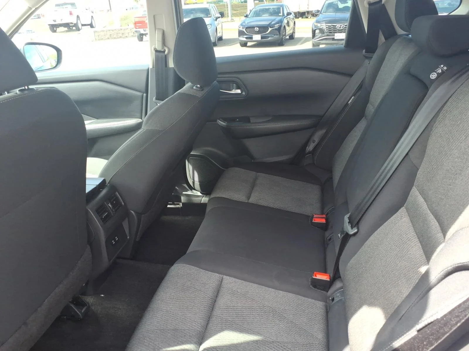 Used 2025 Super Black Nissan SV image 14