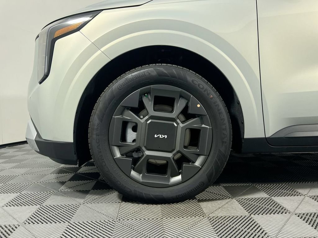 Certified Used 2026 White Kia EX image 11