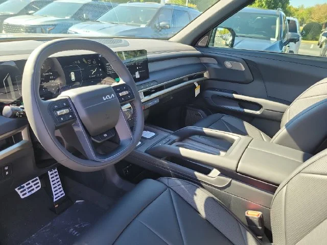 New 2027 Black Jade Green Kia SX image 13