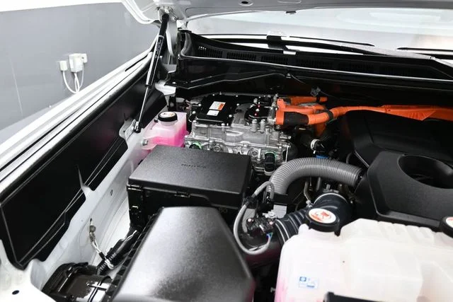 Used 2024  Toyota  image 30