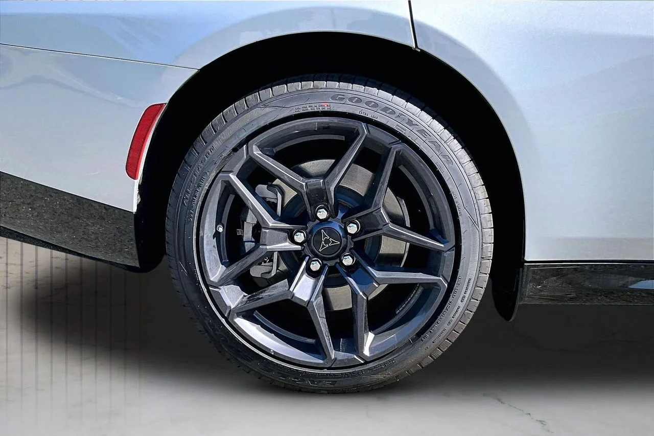 New 2026 Triple Nickel Exterior Paint Dodge R/T Scat Pack image 34