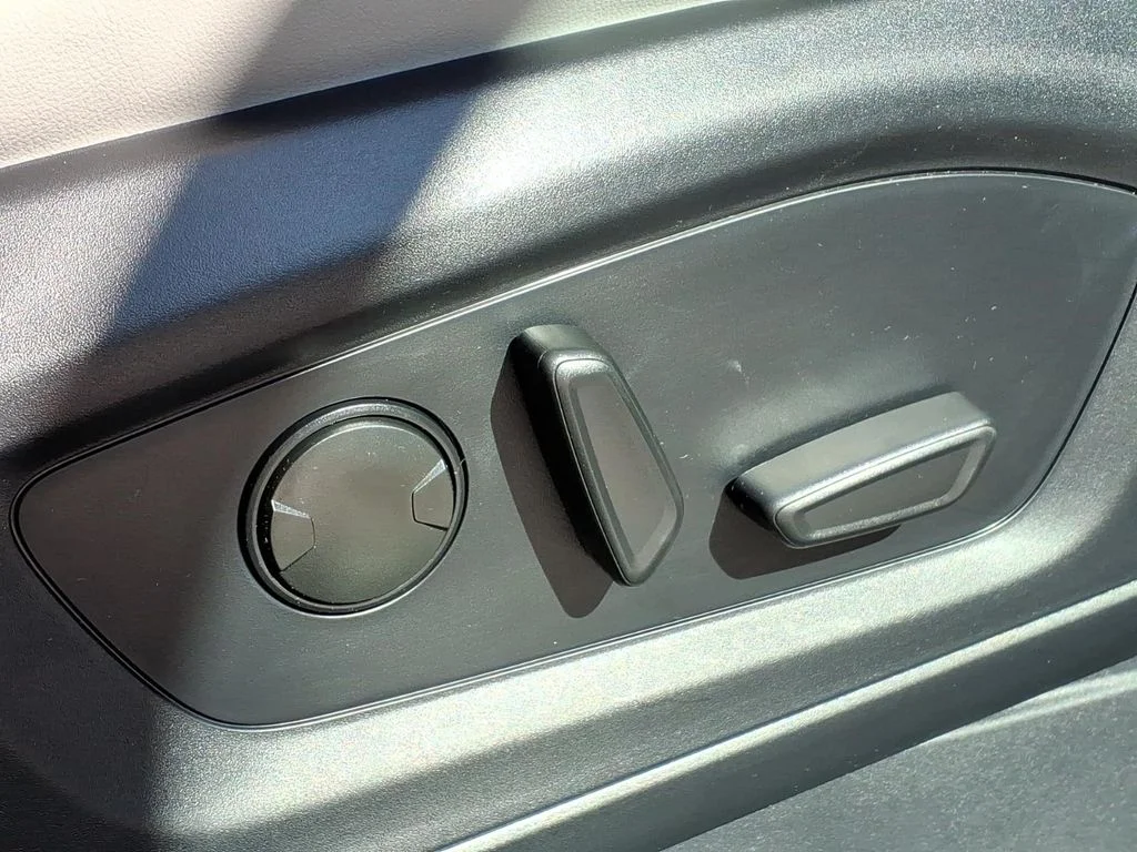 New 2026 Agate Black Metallic Ford Active image 9