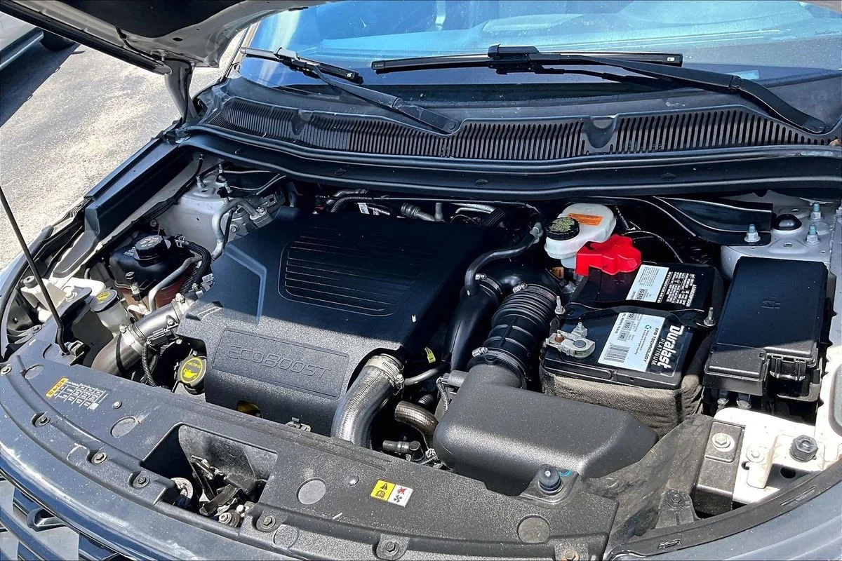 Used 2017  Ford Sport image 34