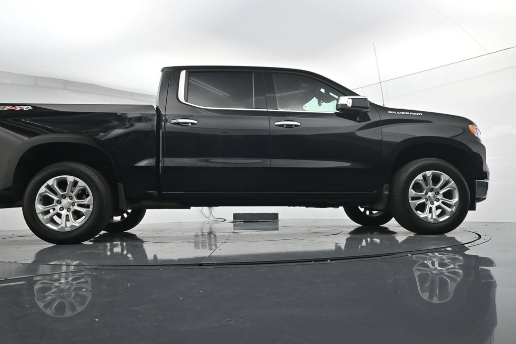 Used 2022 Black Chevrolet LTZ image 38