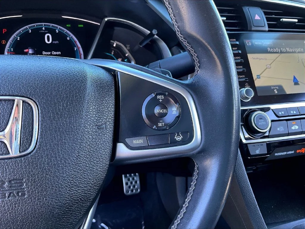 Used 2020 White Honda Touring image 13