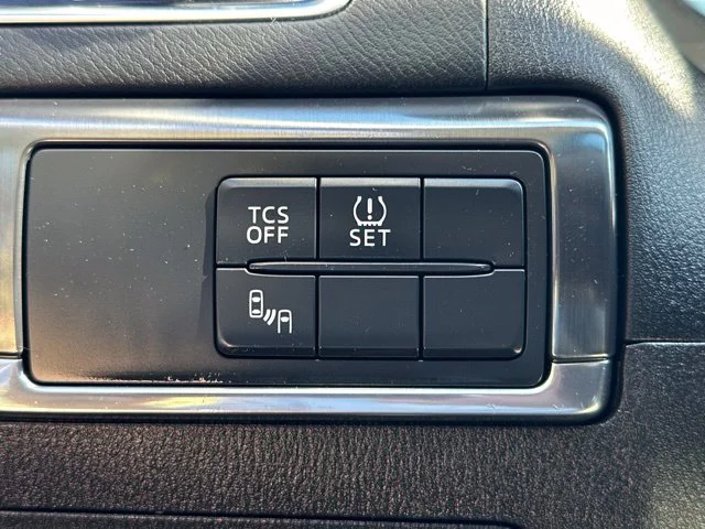 Used 2016 Deep Crystal Blue Mica Mazda Grand Touring image 34