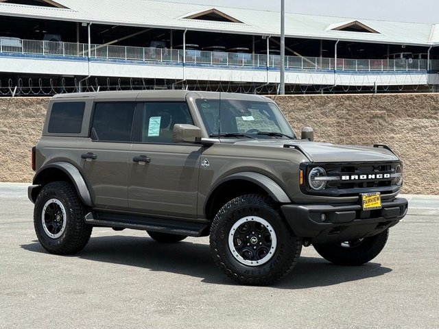 2026 Ford Bronco Outer Banks®