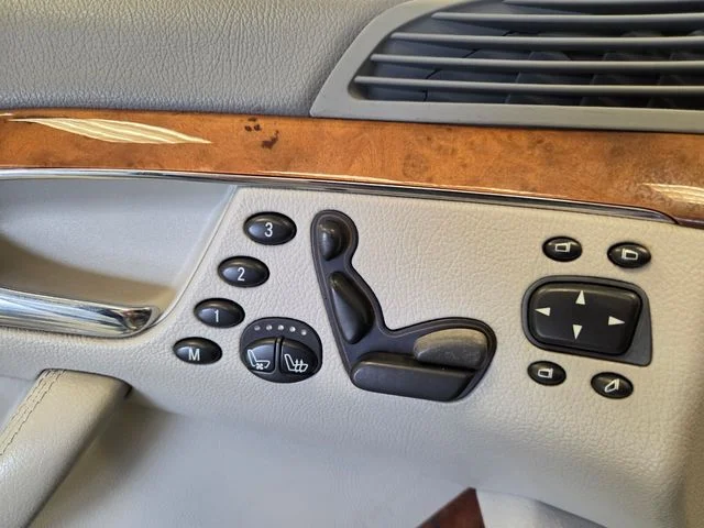 Used 2005  Mercedes-Benz S 500 image 26