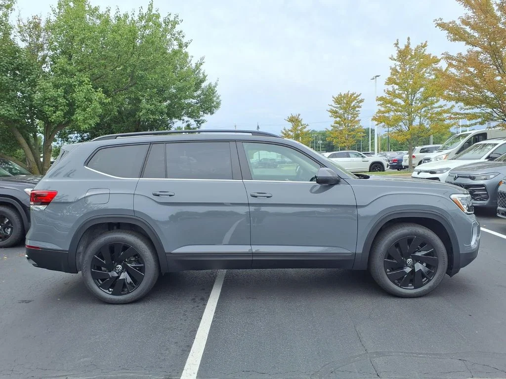 New 2026 Pure Gray Volkswagen 2.0T SE w/Technology image 3