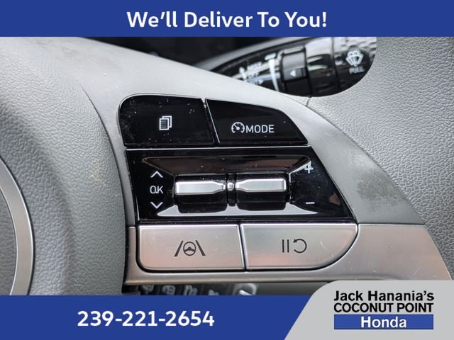 Used 2022 Silver Hyundai SE image 25