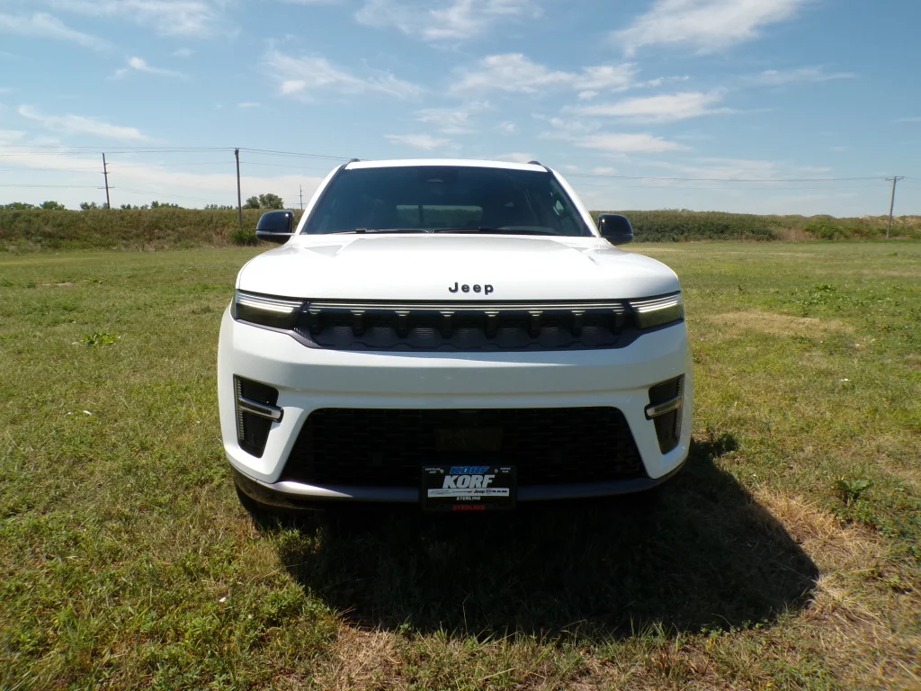 New 2026 Bright White Clearcoat Jeep Limited Altitude image 9