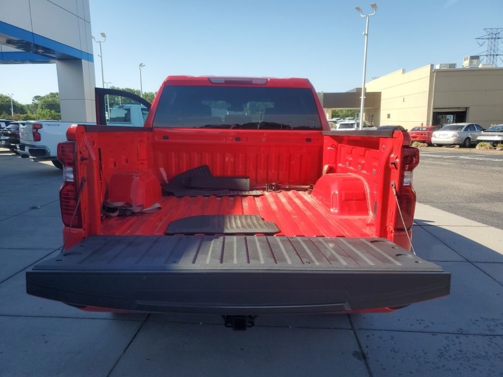 Used 2023 Red Chevrolet Custom image 16