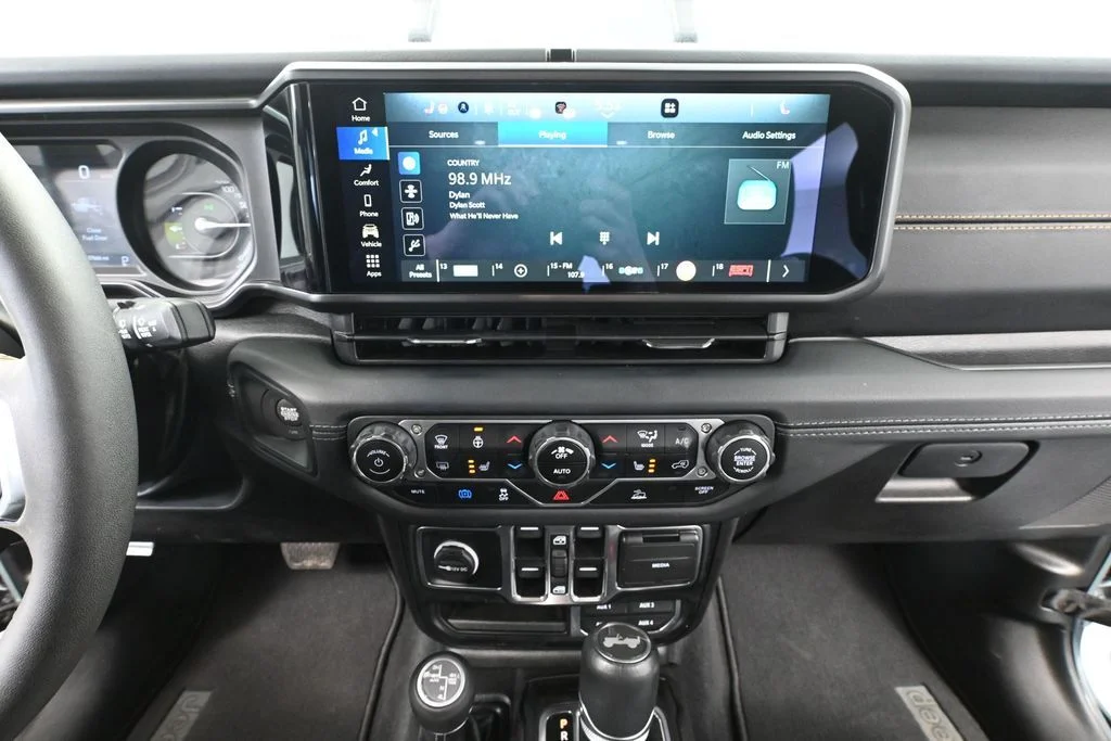 2024 Jeep Wrangler 4xe Sahara 4XE - Photo 32