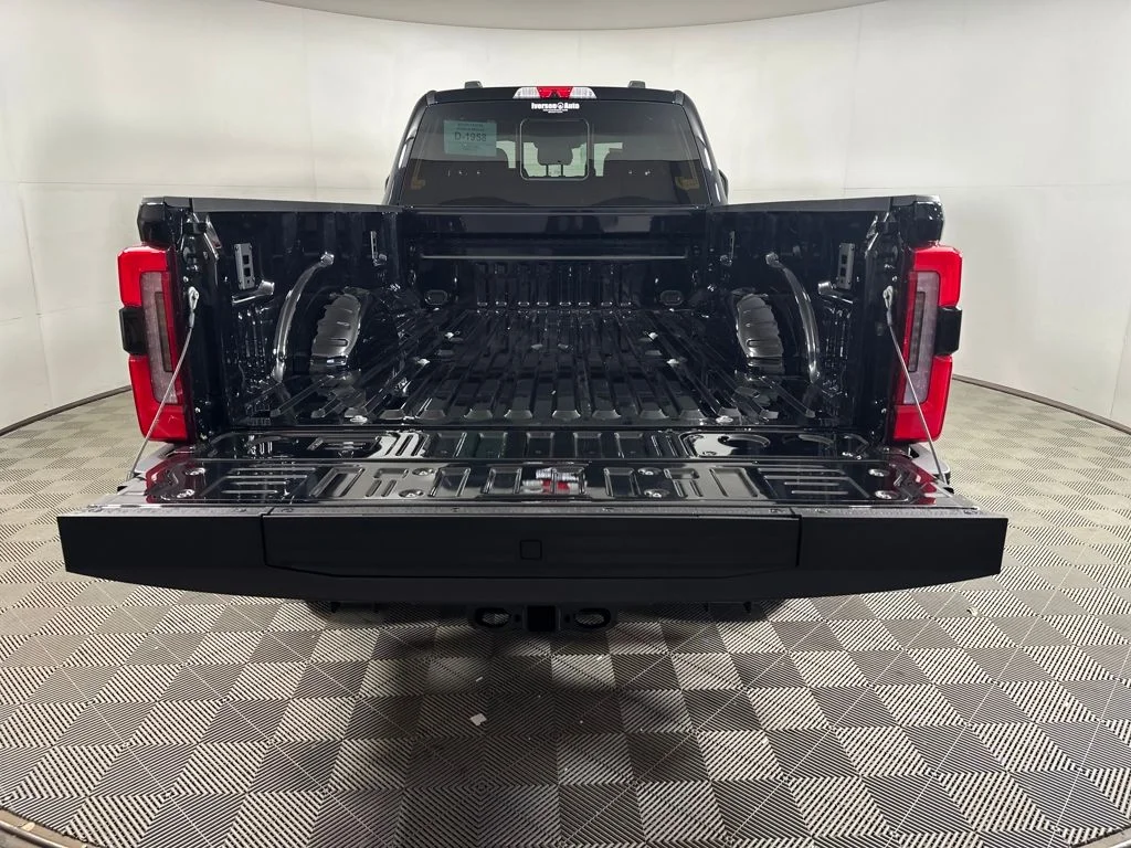 2026 Ford F-250 Super Duty Platinum - Photo 10