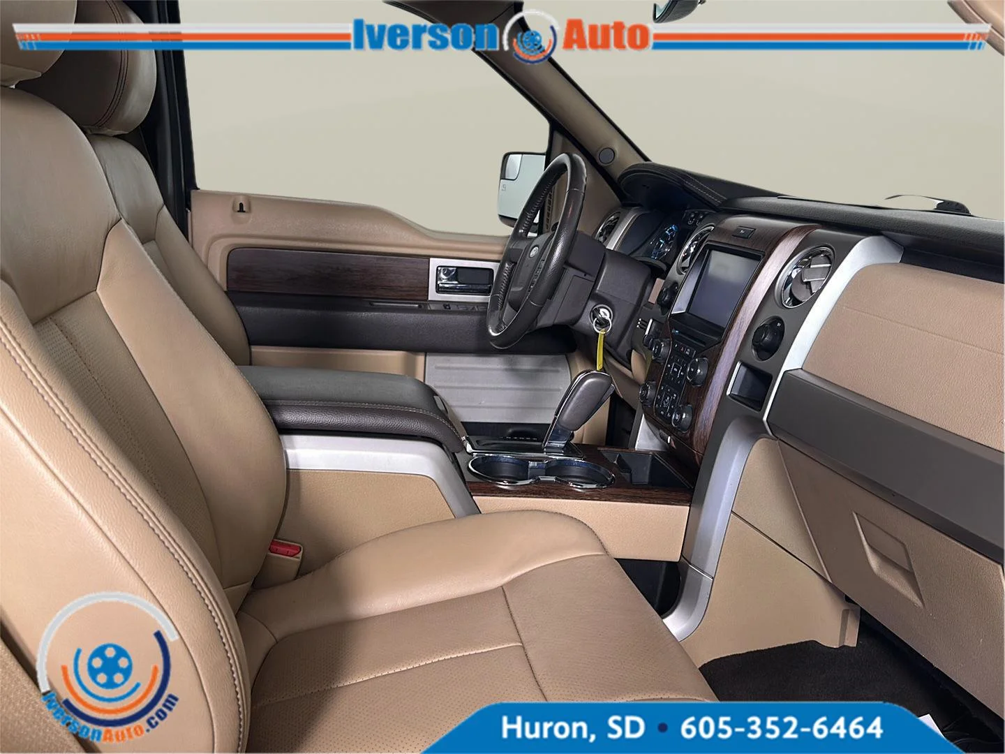 Used 2013 Green Gem Metallic/Pale Adobe Metallic Ford Lariat image 25