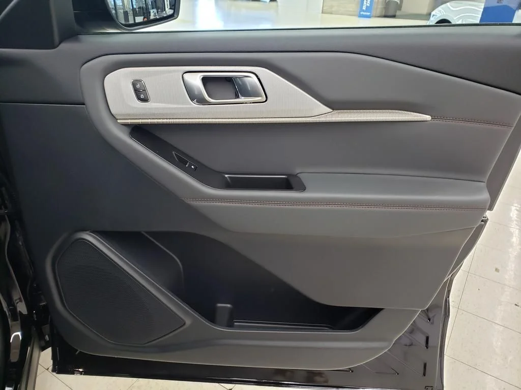 New 2026 Agate Black Metallic Ford Active image 17