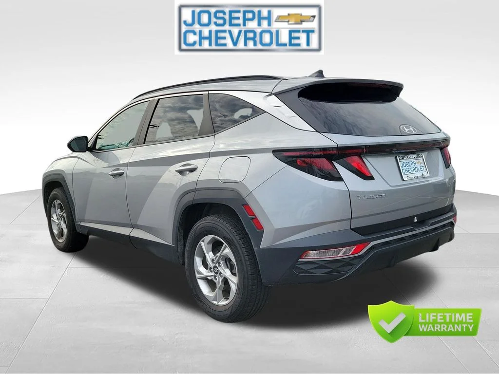Used 2024 Silver Hyundai SEL image 3