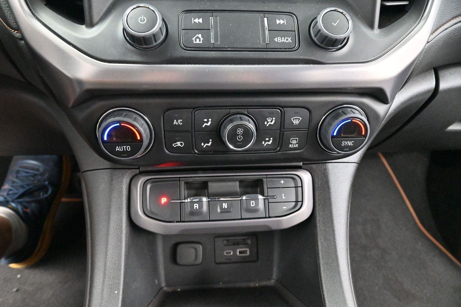 Used 2023 Ebony Twilight Metallic GMC AT4 image 25