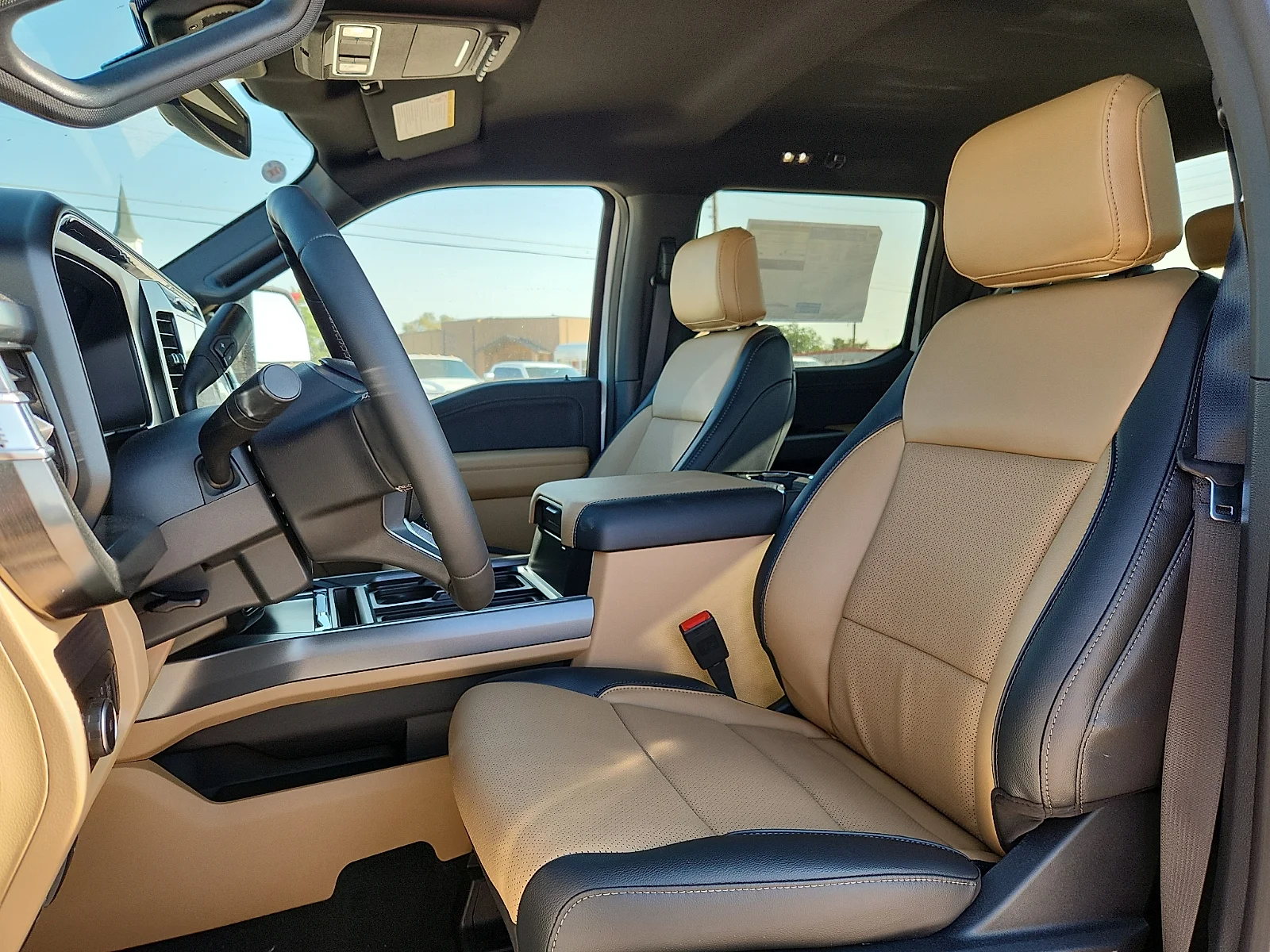 New 2026 Oxford White Ford Lariat image 17