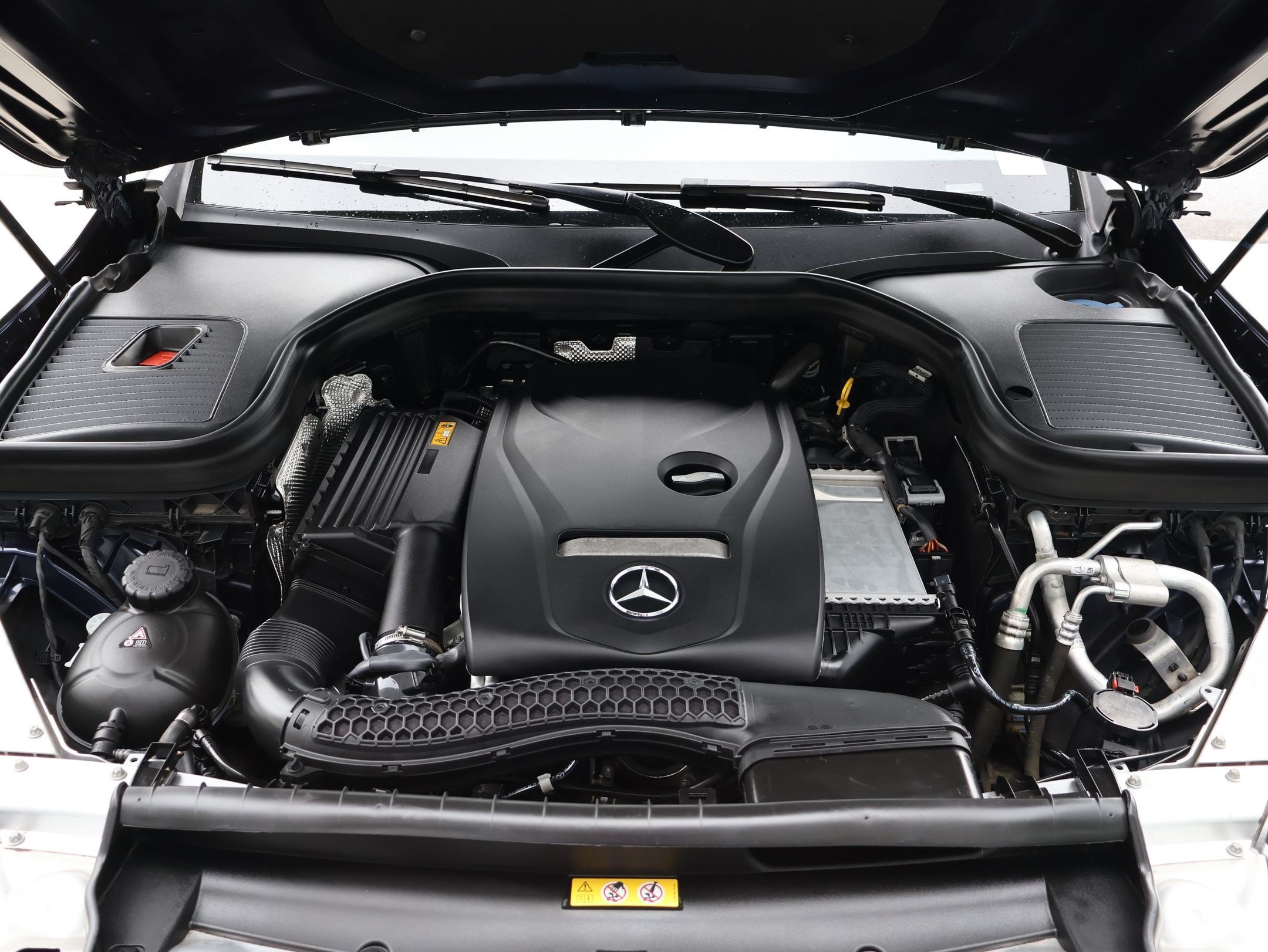 Used 2019 Blue Mercedes-Benz GLC 300 image 33