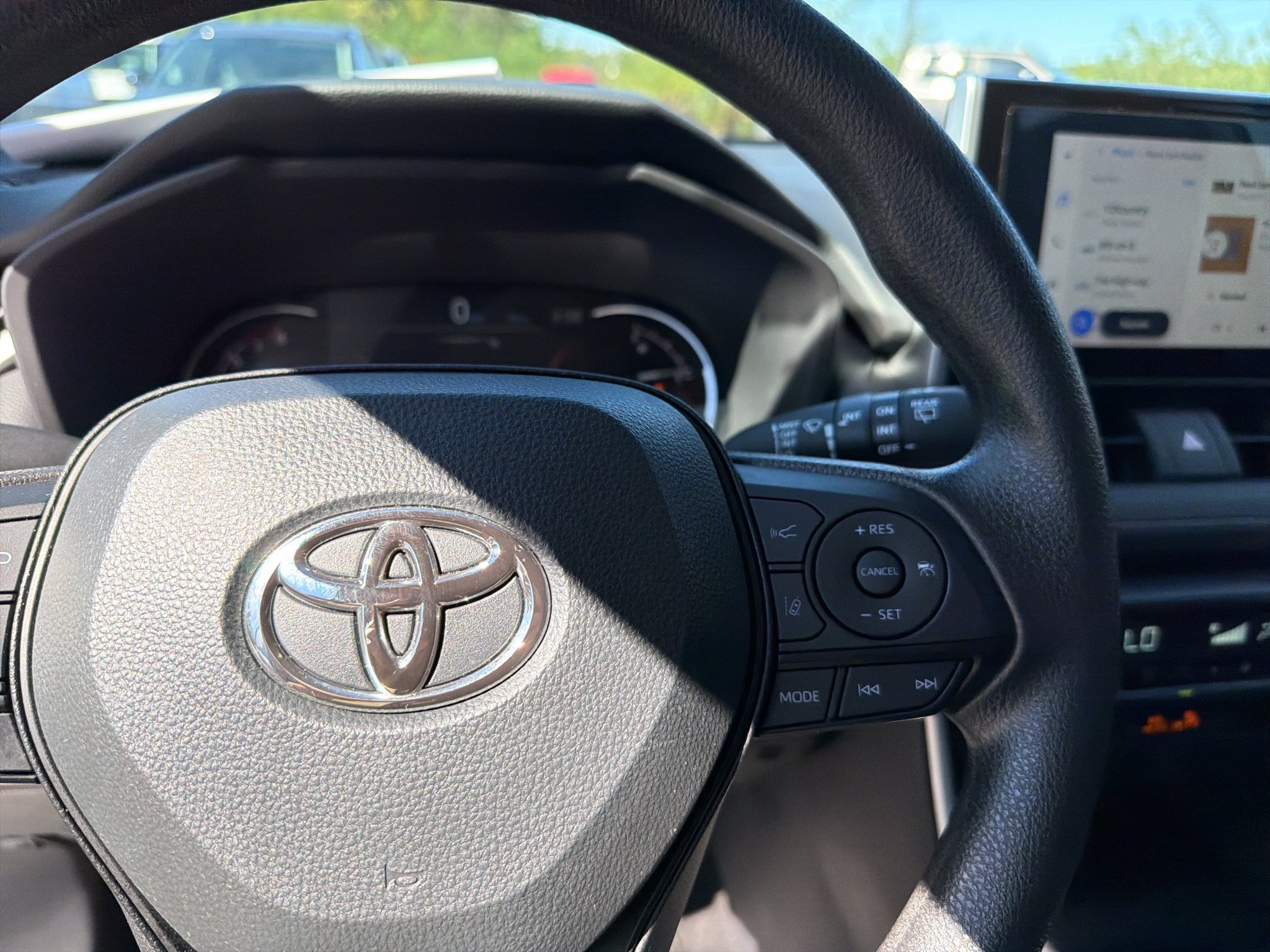 Used 2025 Silver Sky Metallic Toyota XLE image 23