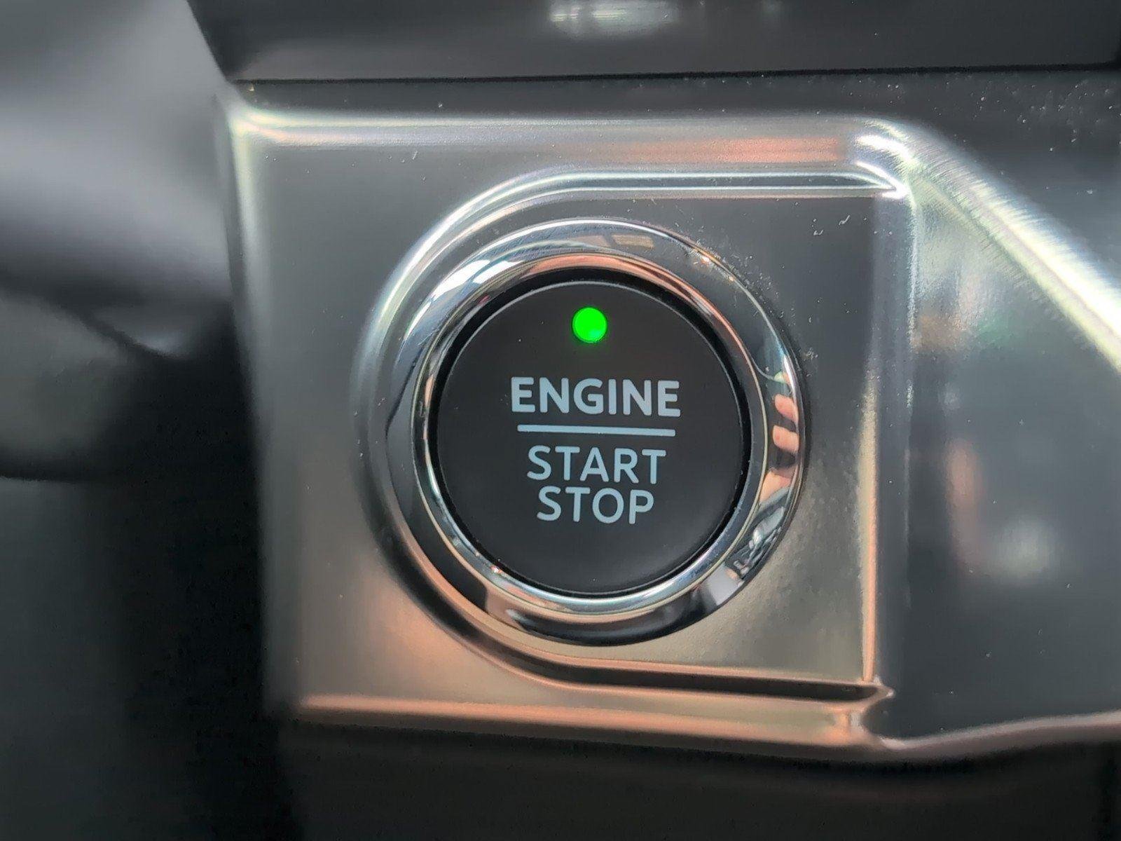Used 2023 Antimatter Blue Ford LARIAT image 29