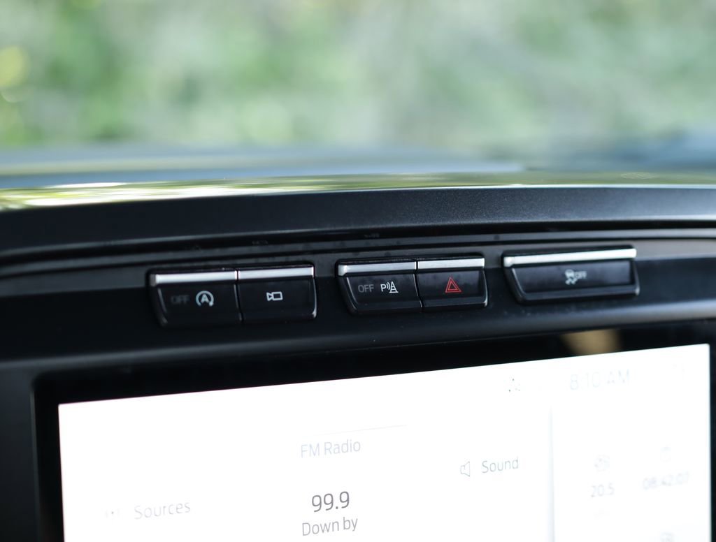 Used 2021 Iconic Silver Ford XL image 13