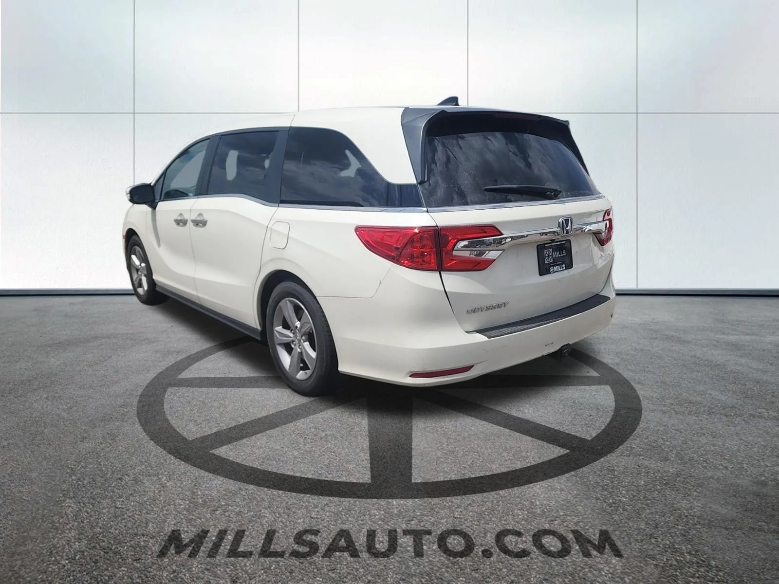 Used 2019  Honda EX-L image 4