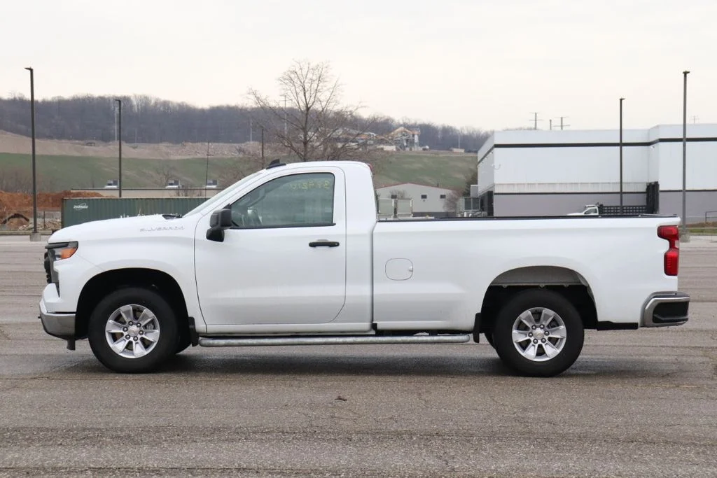 Used 2025 Summit White Chevrolet WT image 5