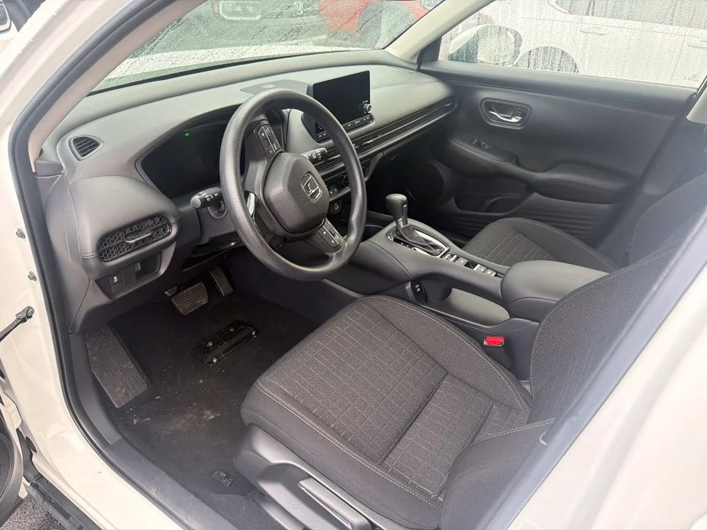 Used 2025 White Honda LX image 5