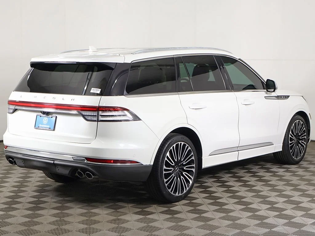 Used 2020 White Metallic Lincoln Black Label image 16