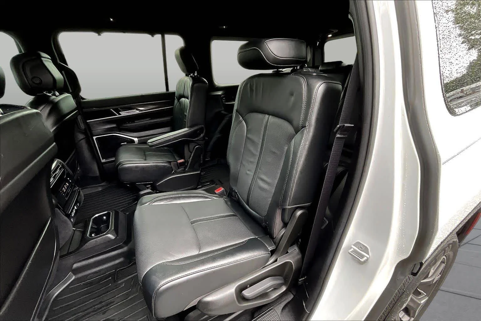 Used 2023 Bright White Clearcoat Jeep Series III image 35