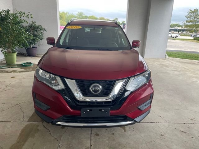 Used 2018 Red Nissan SV image 4