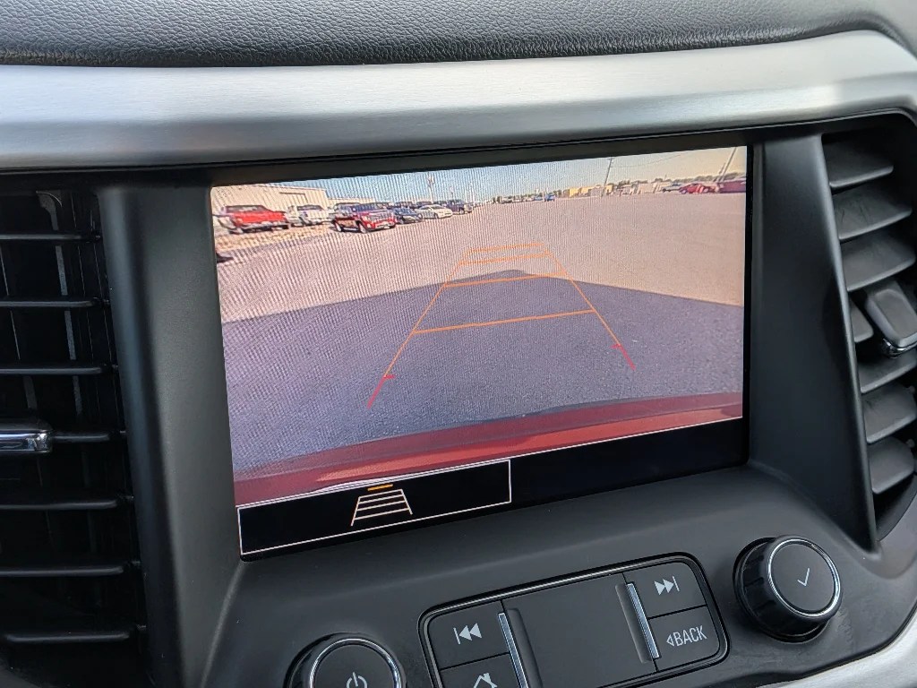 Used 2021 Cayenne Red Tintcoat GMC SLE image 15