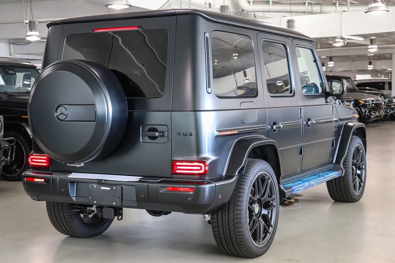 New 2027 MANUFAKTUR Night Black Magno Mercedes-Benz AMG® G 63 image 4
