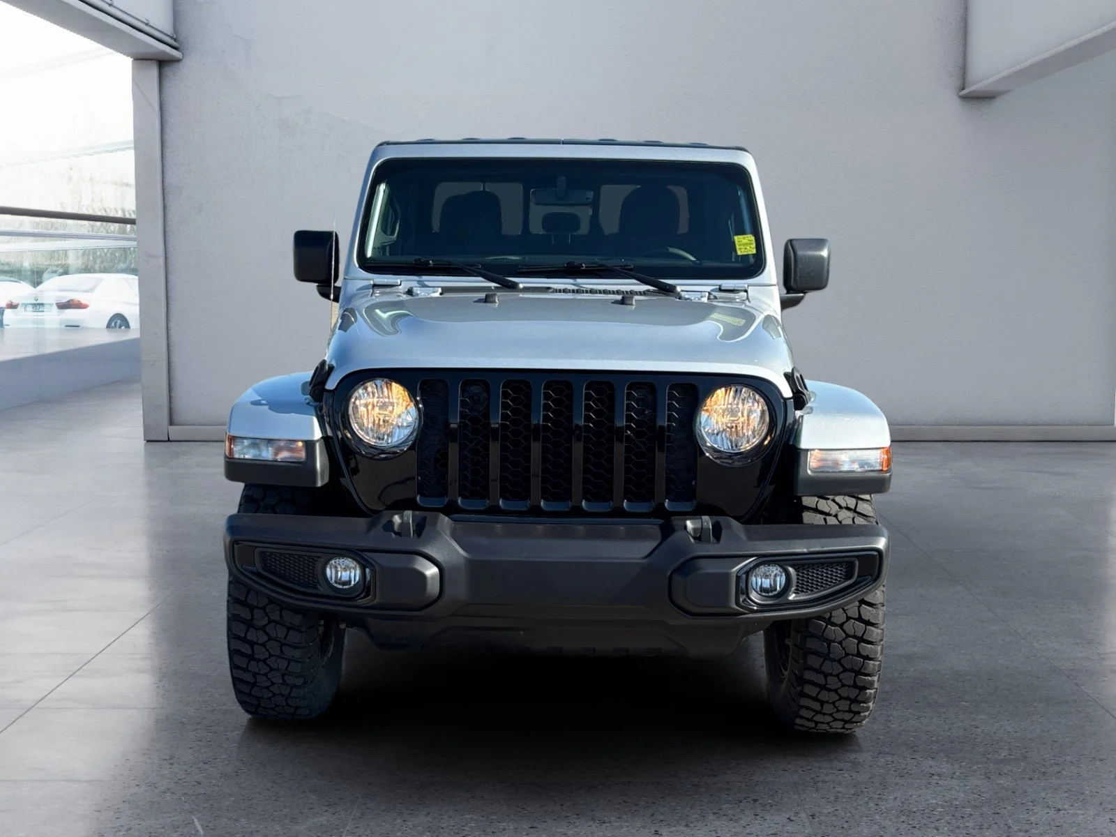 Used 2023 Silver Jeep Willys image 8