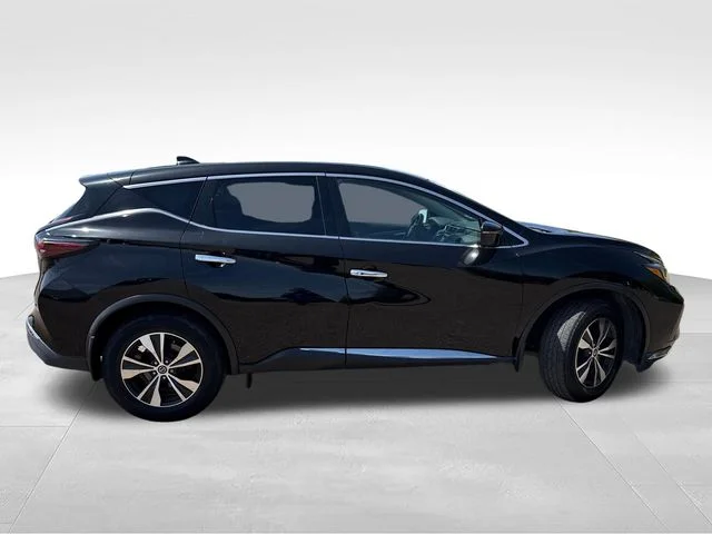 Used 2019 Black Nissan S image 8