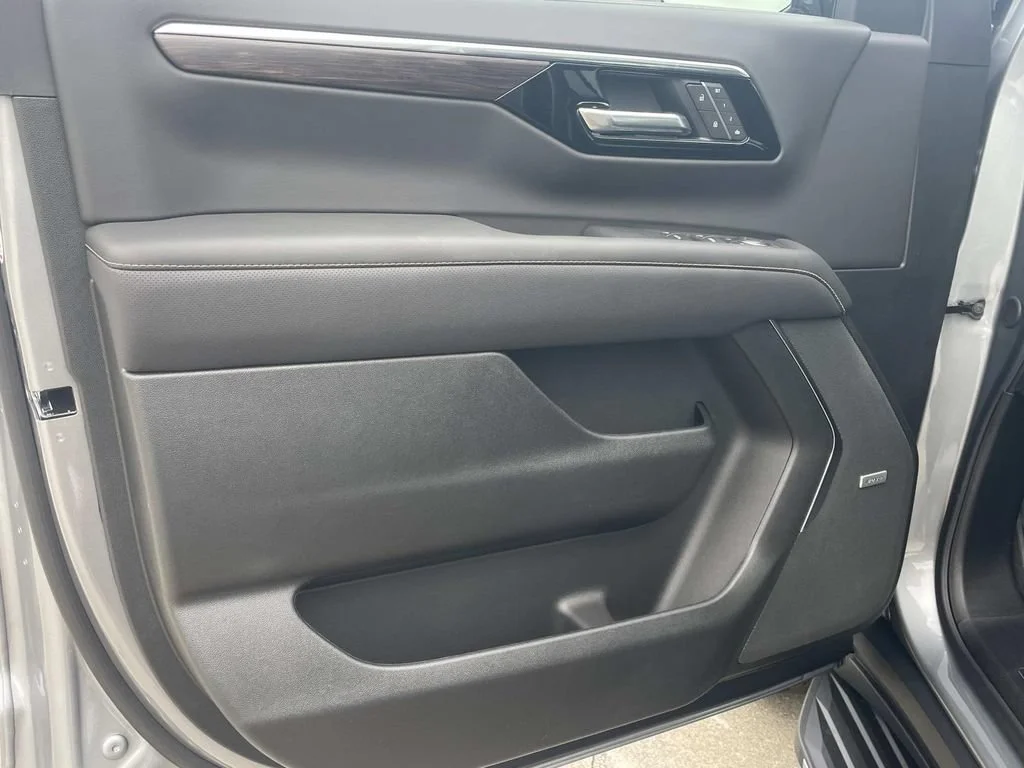 2026 Chevrolet Tahoe Premier - Photo 14