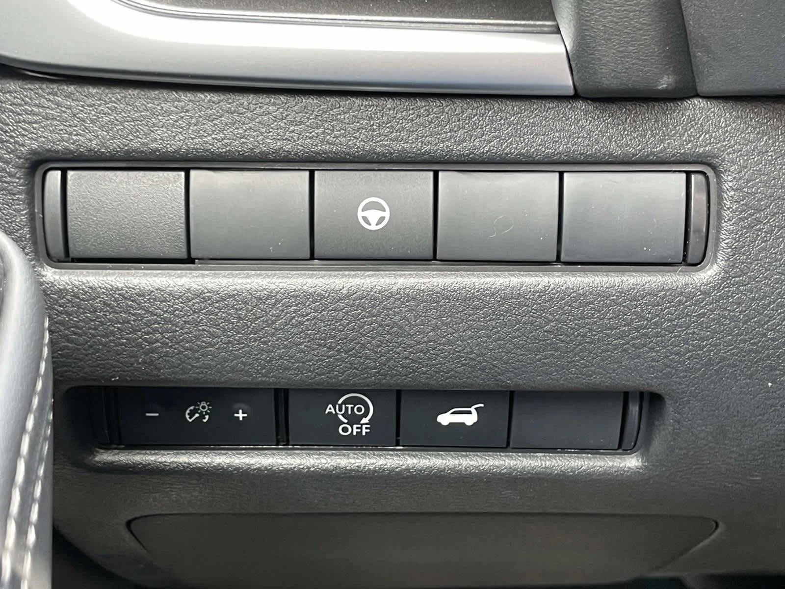 New 2026 Everest White Pearl Tricoat Nissan Dark Armor image 31